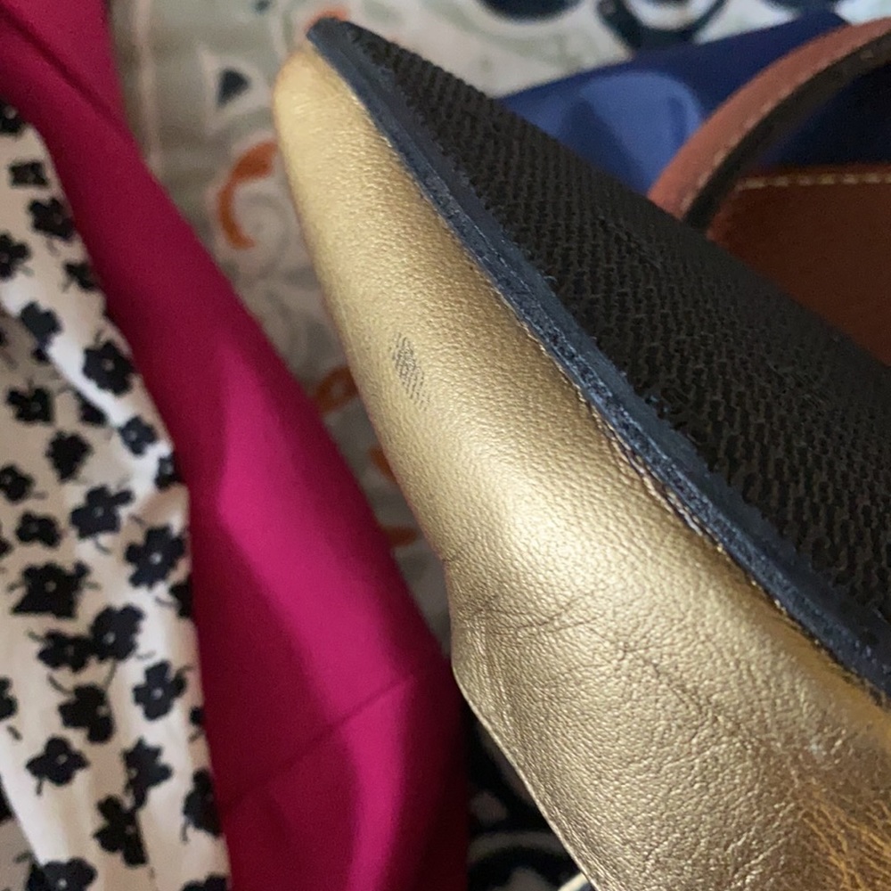 Saint Laurent Gold Strap Pumps - Picture 6 of 6